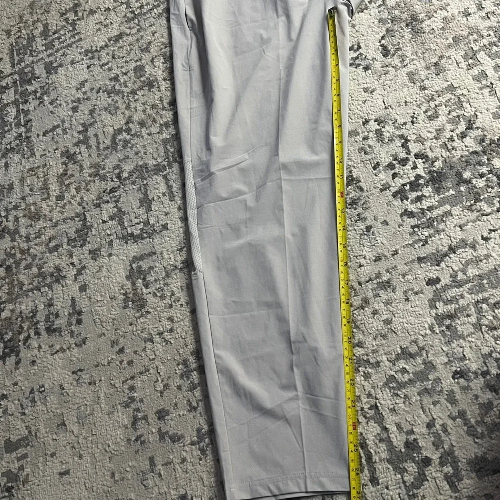 Nike Dri-FIT Womens Tapered Training Pants Light Gray Mesh Vented Joggers Size M